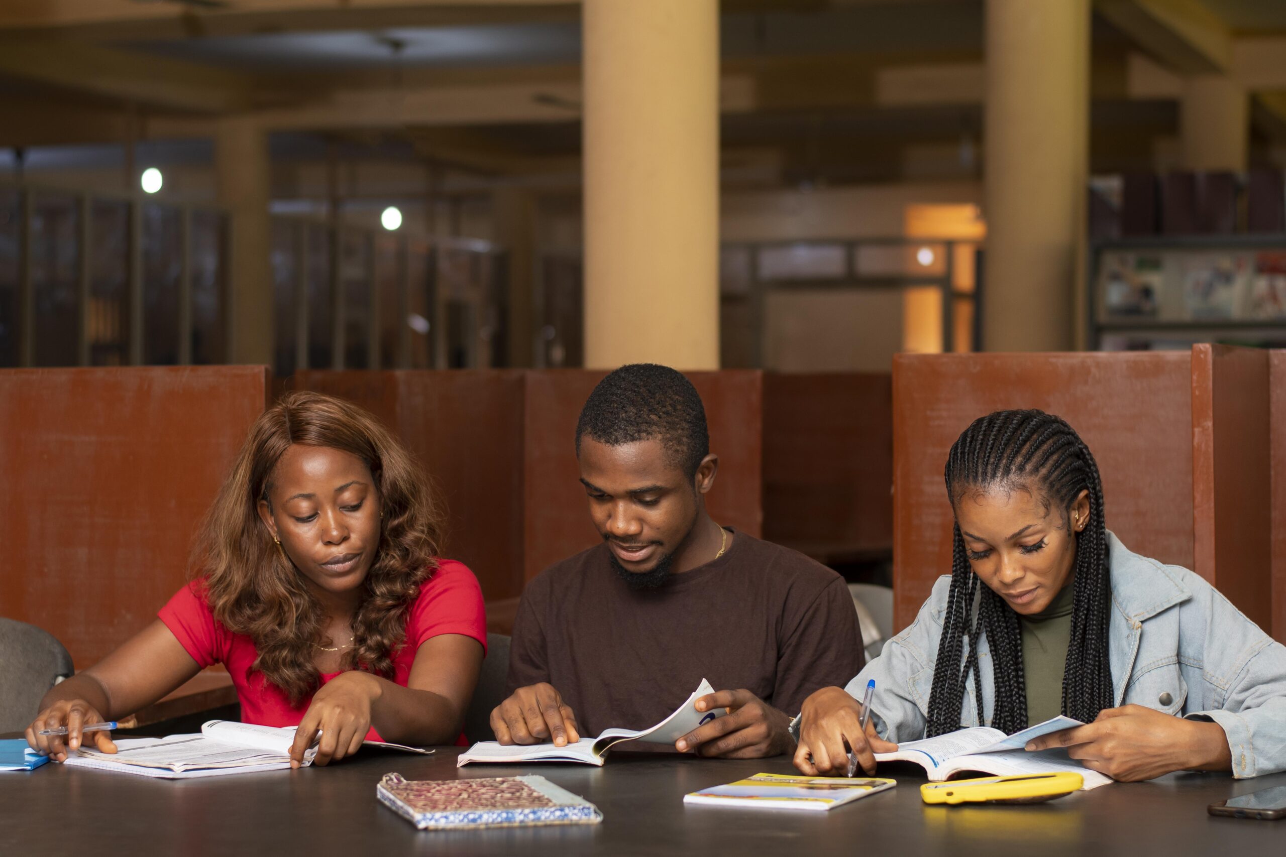 CHALLENGES INTERNATIONAL STUDENTS IN THE UK FACE AND HOW TO OVERCOME THEM