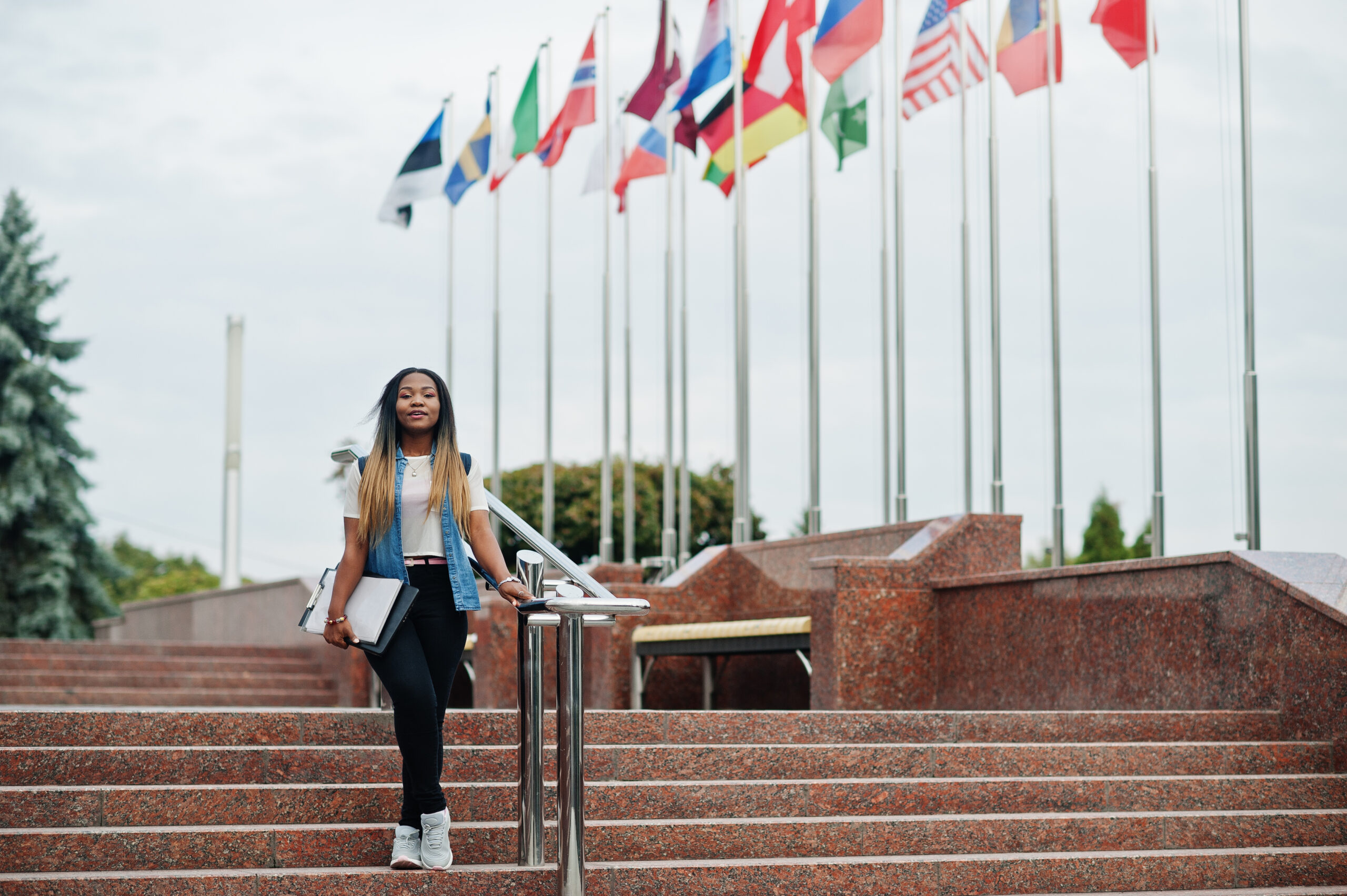CHALLENGES INTERNATIONAL STUDENTS IN THE UK FACE AND HOW TO OVERCOME THEM