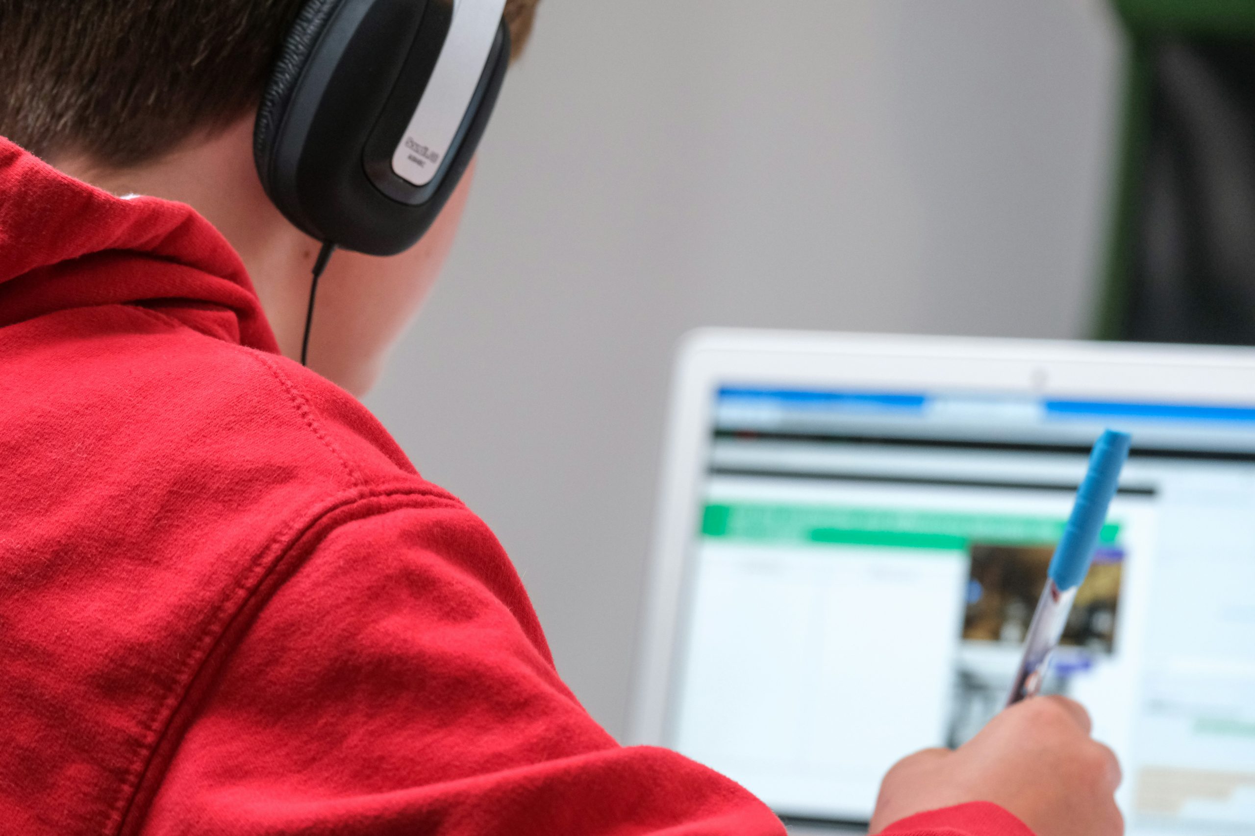 The New Learning Economy: How Online Education Is Reshaping the UK Classroom